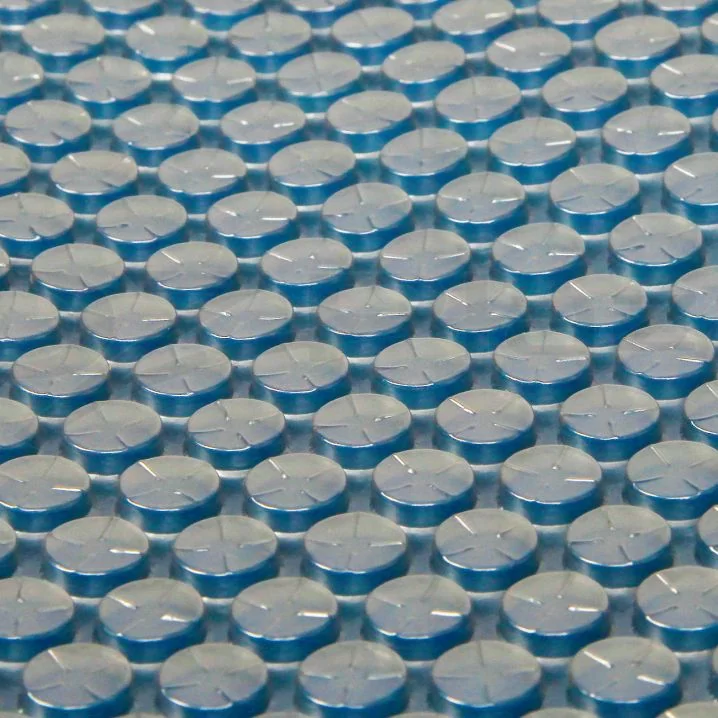 Folia solarna Blue Bubble jako pokrycie termiczne basenu betonowego